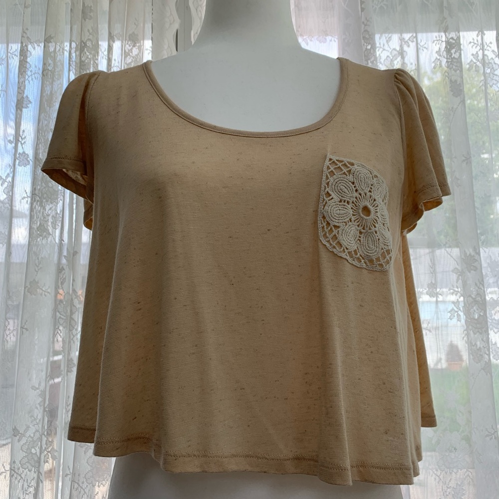 NWT- American Rag Oatmeal and Lace Pocket Tee